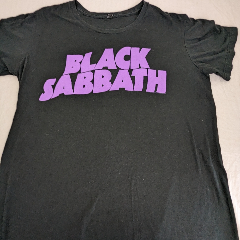 BLACK SABBATH Band Merch Black Tee With Purple Graphics Large